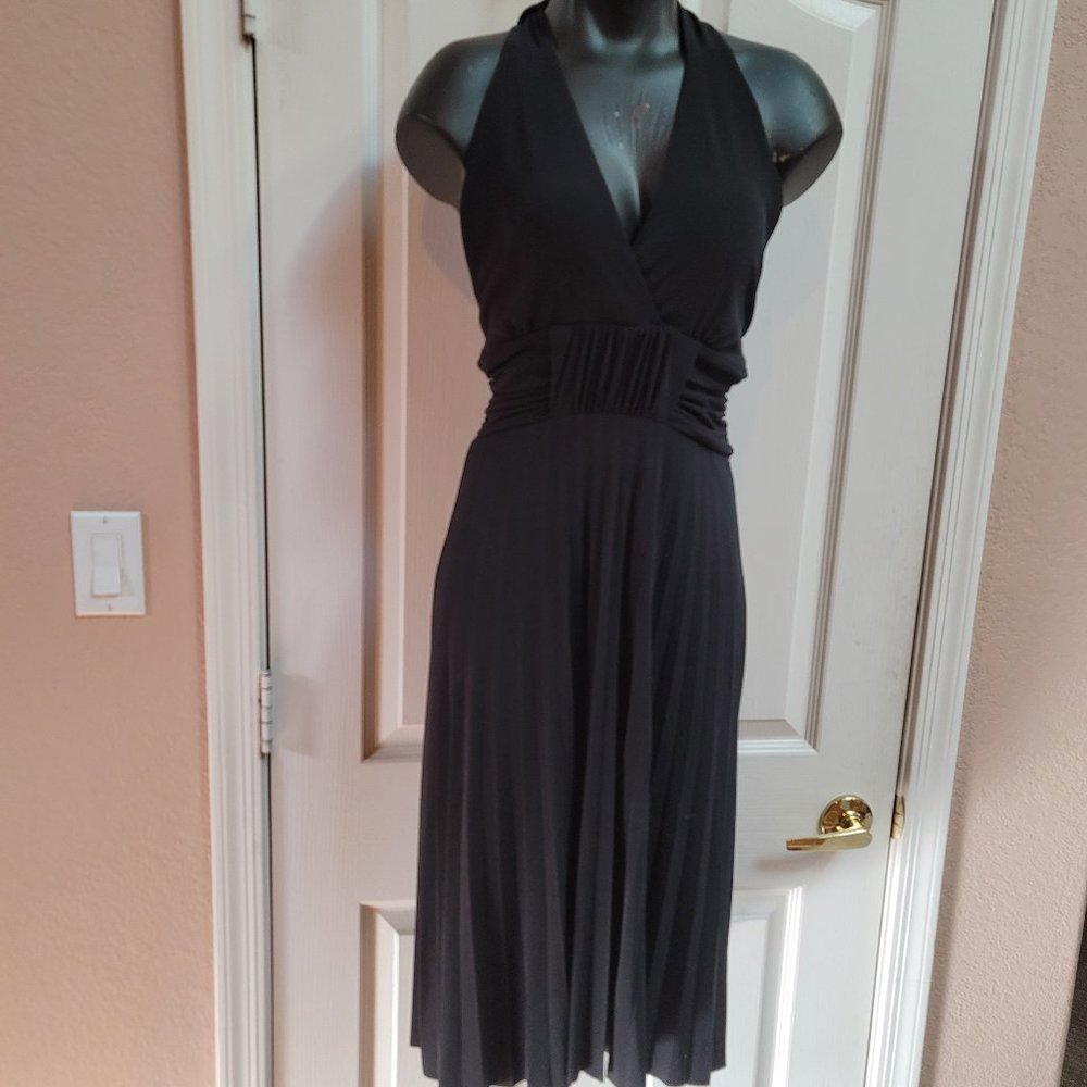 Fashionista LBD Marilyn Monroe style halter dress EUC